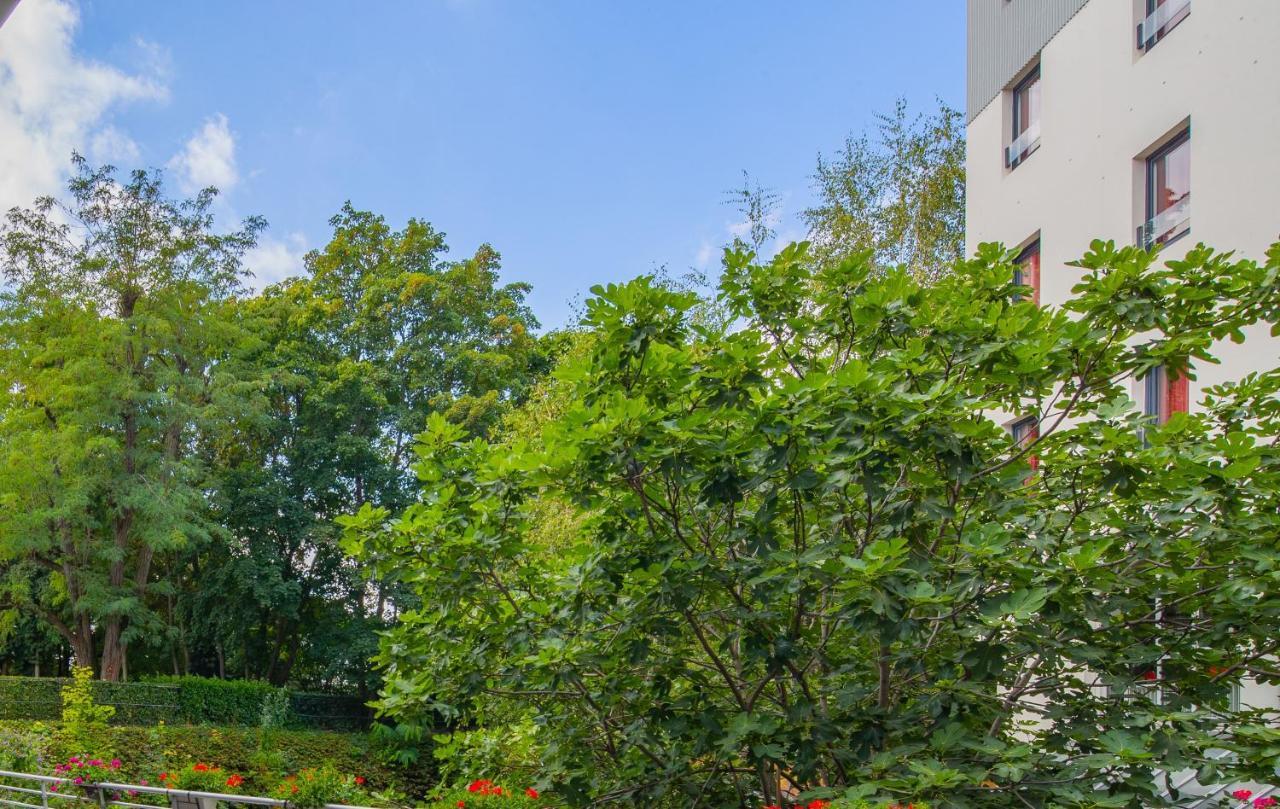 Hotel CIS Paris Kellermann Bagian luar foto